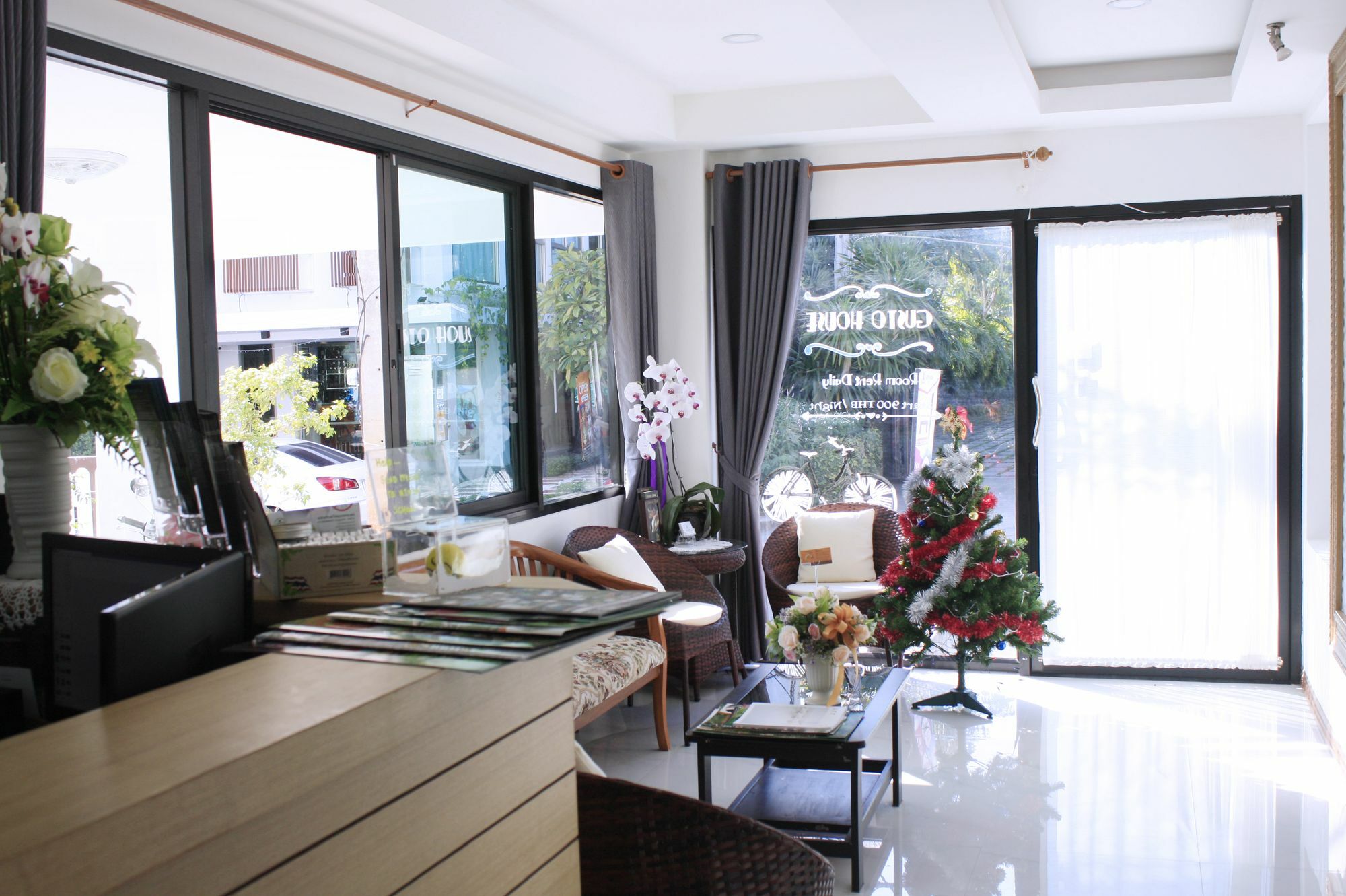 Hotel Gusto House Chiang Mai Esterno foto