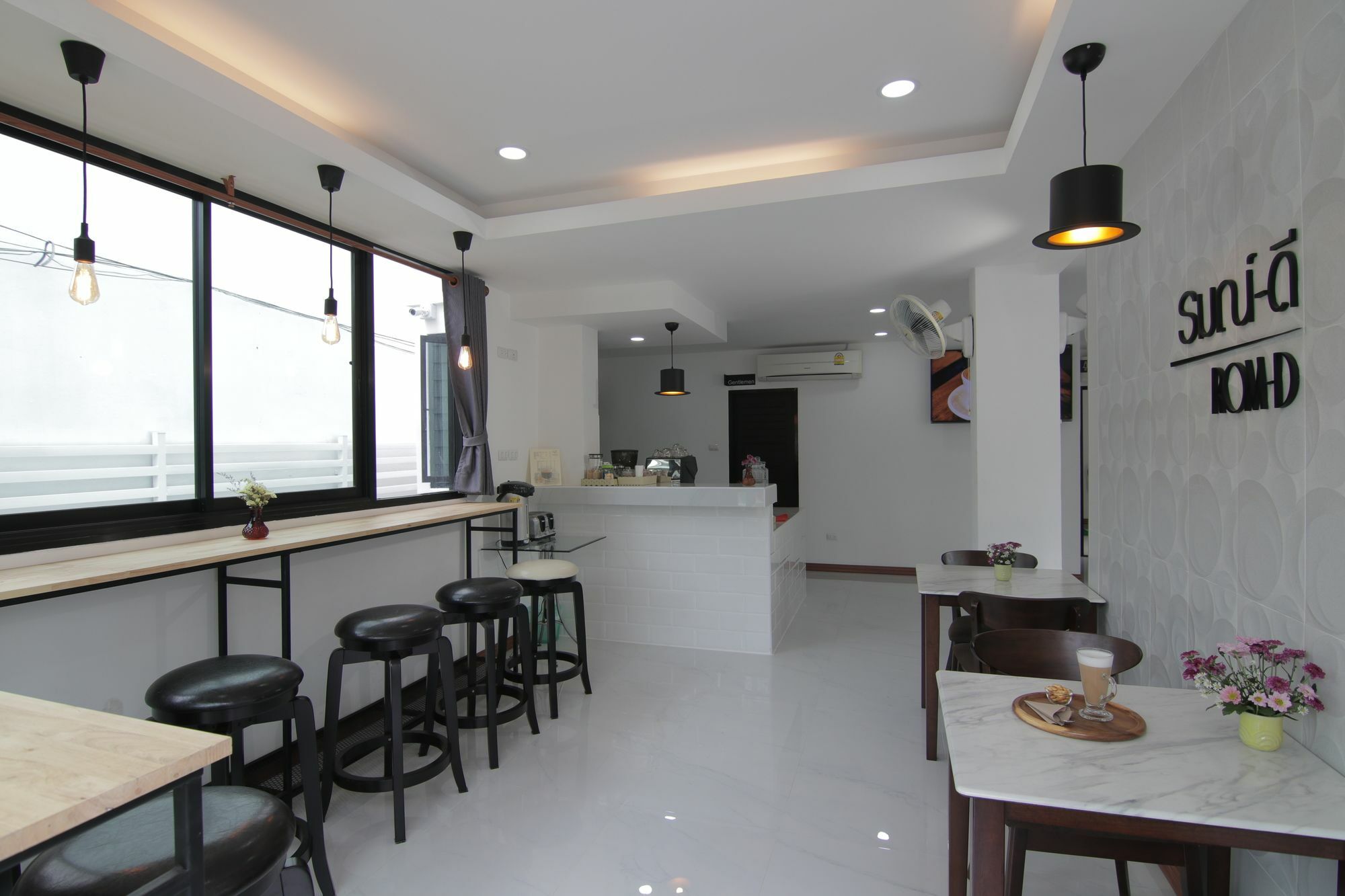 Hotel Gusto House Chiang Mai Esterno foto